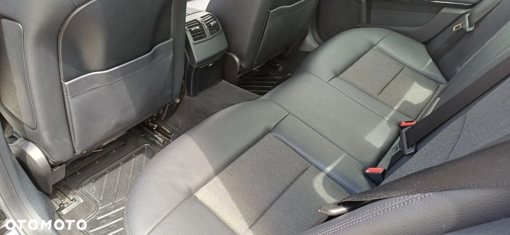 Mercedes-Benz Klasa E 220 CDI BlueEff Avantgarde - 13