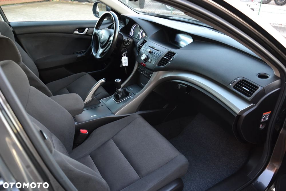 Honda Accord 2.0 Elegance - 27