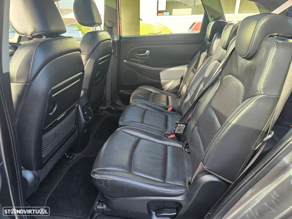 Kia Carens 1.7 CRDi ISG TX - 22