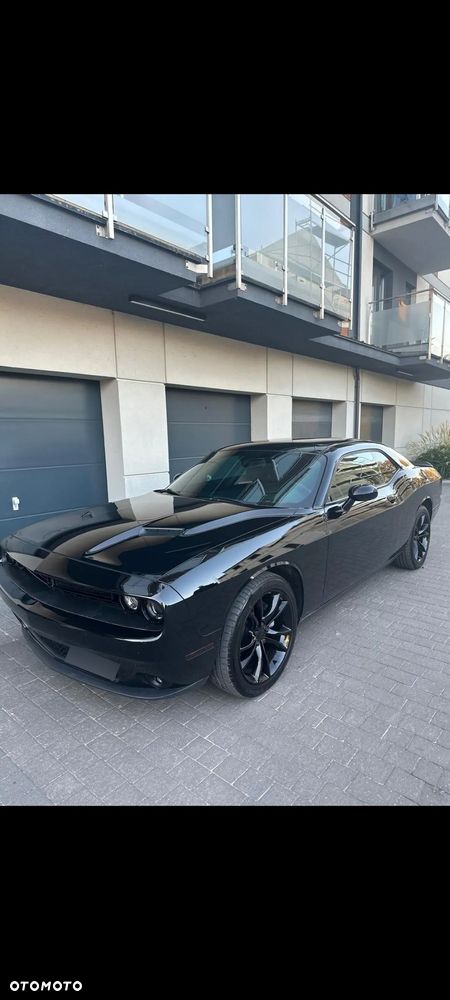 Dodge Challenger - 1