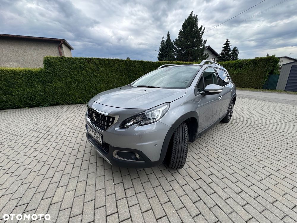 Peugeot 2008 1.2 Pure Tech Allure S&S EAT6 - 1