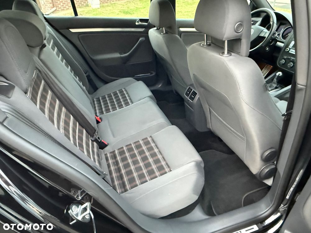Volkswagen Golf 2.0 GTI DSG - 23