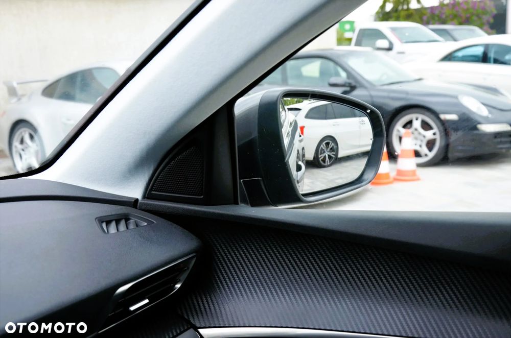 Peugeot 3008 1.6 PureTech Hybrid PHEV Allure S&S EAT8 - 22