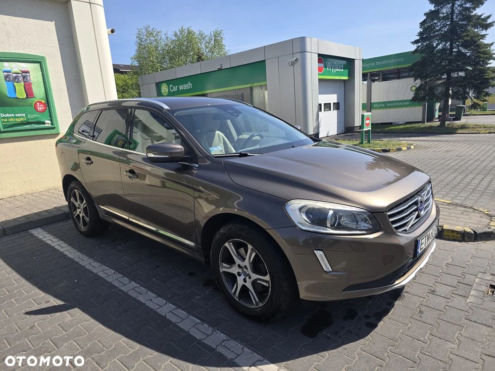 Volvo XC 60 D5 AWD Summum - 4