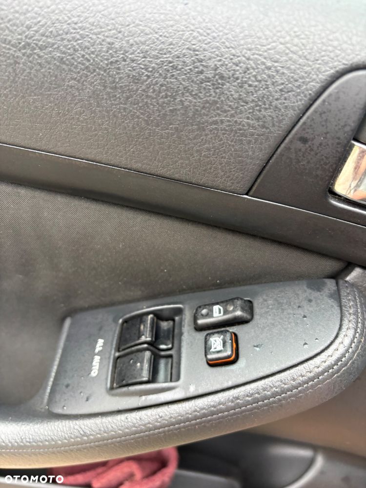 Toyota Avensis 1.8 VVT-i Travel - 11