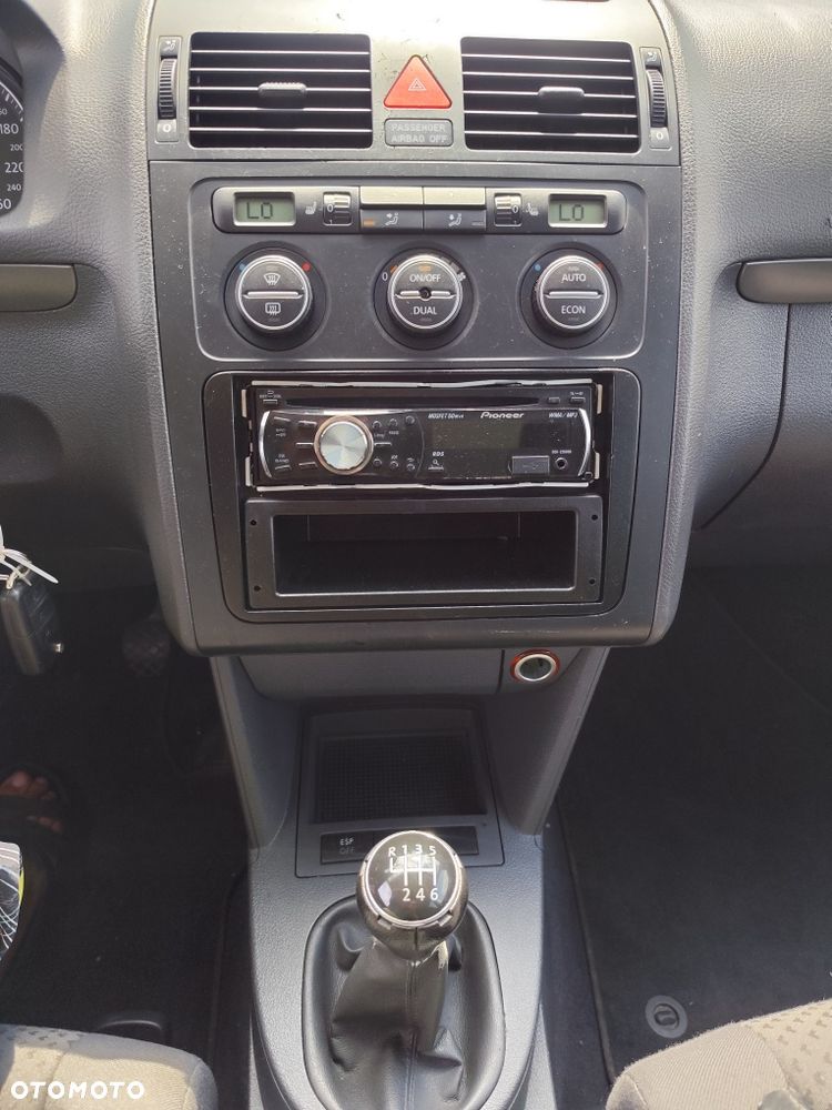 Volkswagen Touran - 7