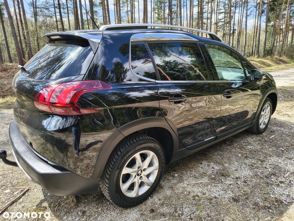 Peugeot 2008 BlueHDi 100 Allure - 4