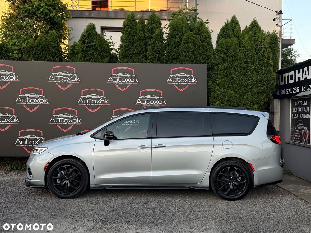 Chrysler Pacifica - 10