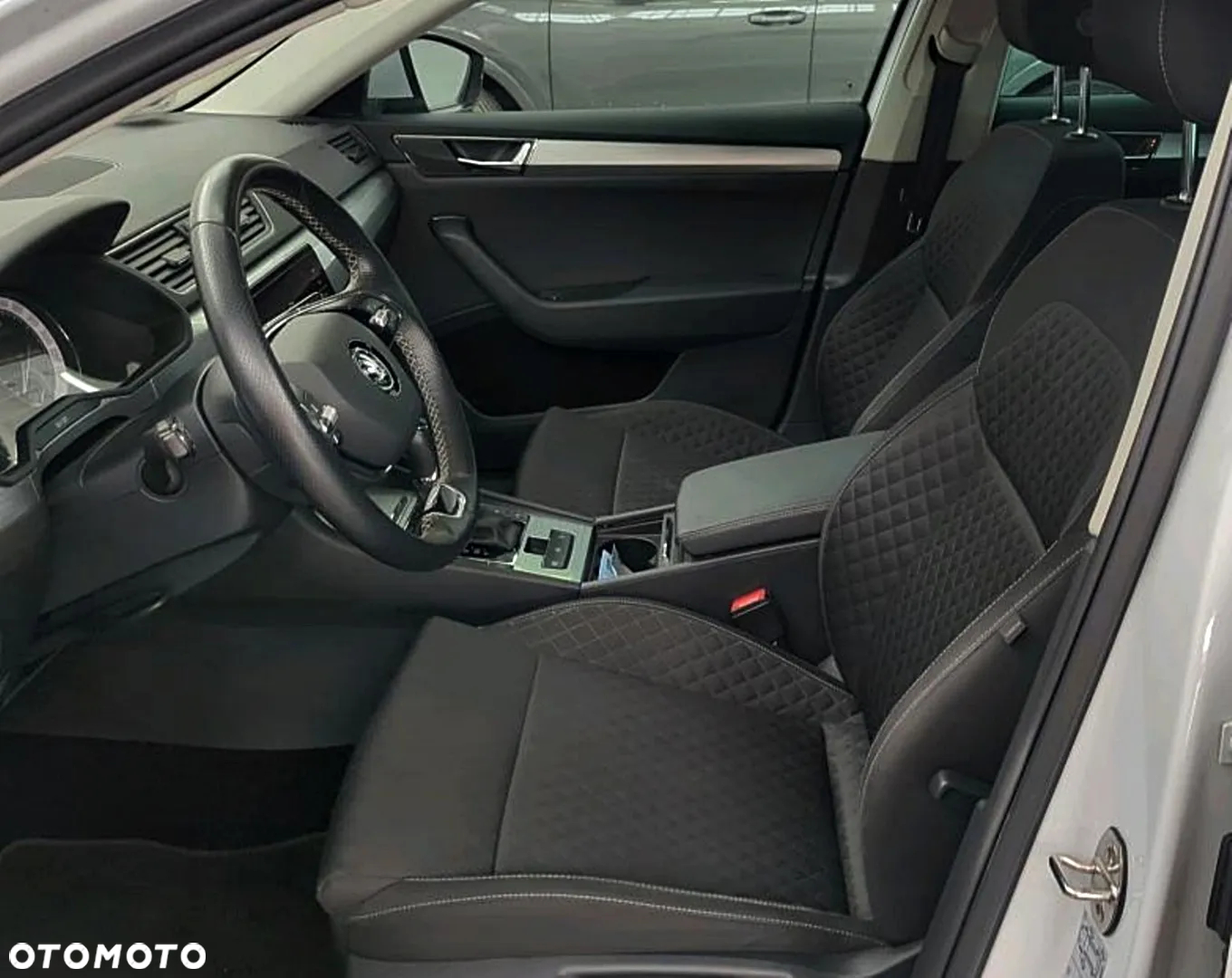 Skoda Superb 2.0 TSI Ambition DSG - 8