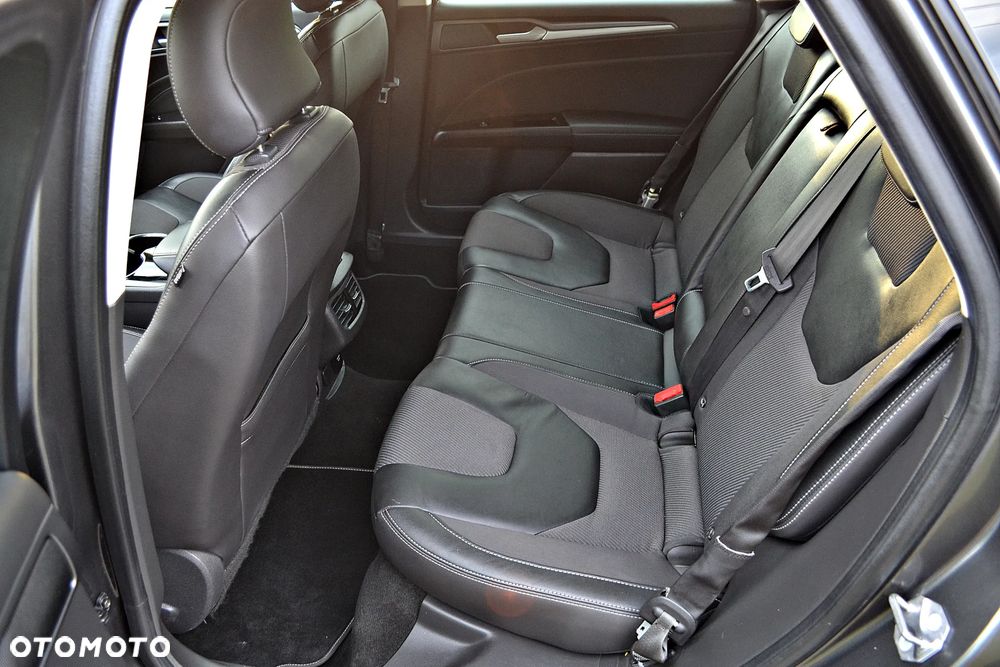 Ford Mondeo 2.0 TDCi Titanium PowerShift - 27
