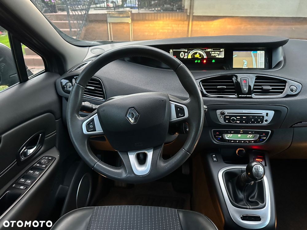 Renault Scenic 1.6 16V 110 Dynamique - 20