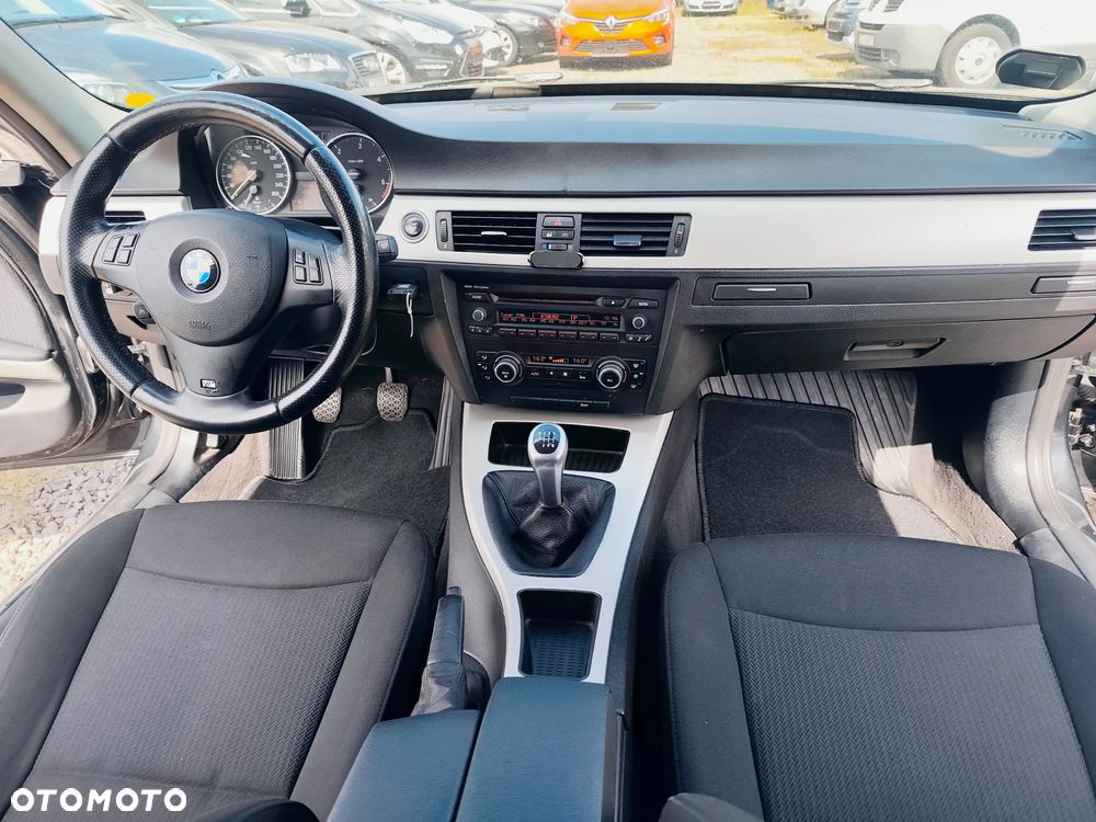 BMW Seria 3 320d - 13