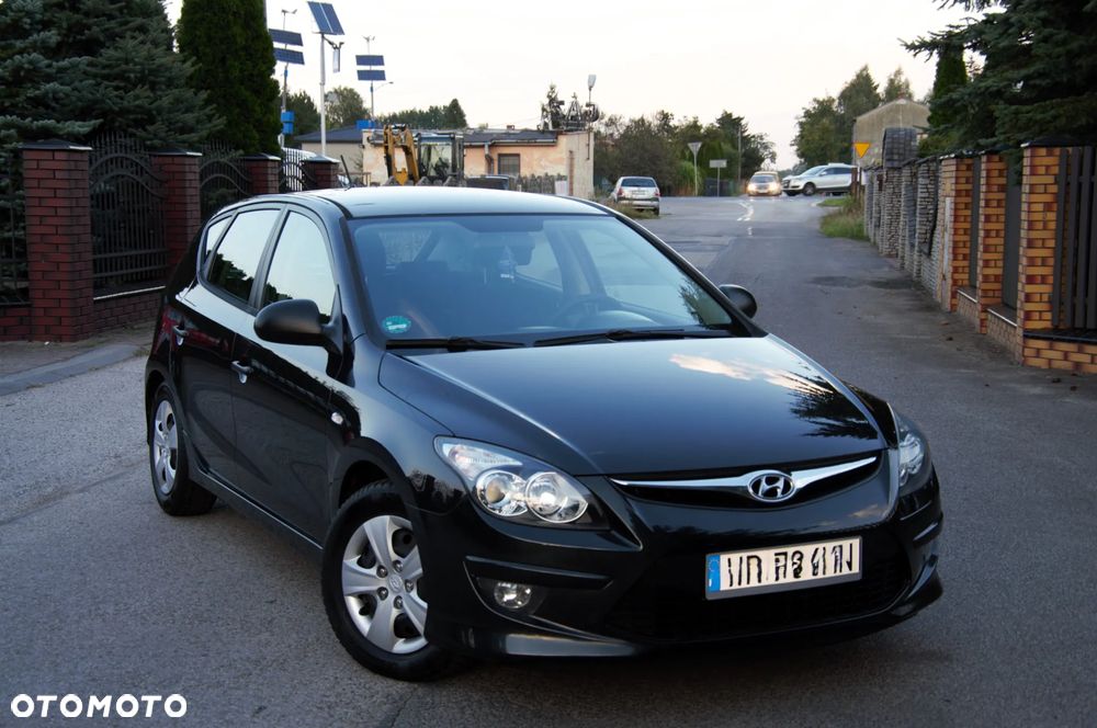 Hyundai i30 1.6 CRDi Comfort EU5 - 11