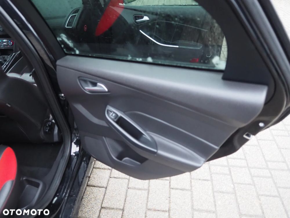 Ford Focus 2.0 TDCi ST-2 - 21