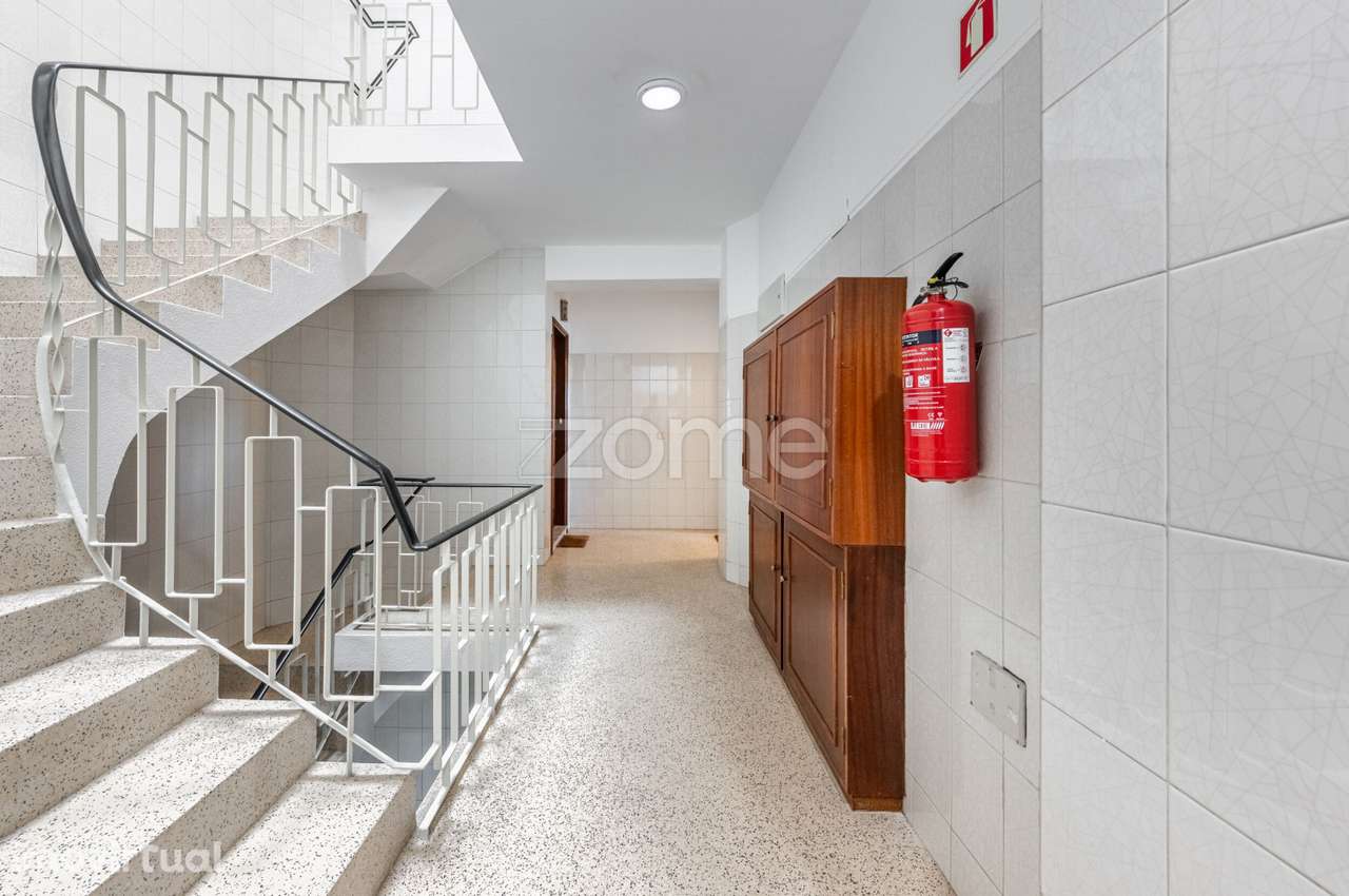 Apartamento T1 Mobilado com Garagem no Castêlo da Maia! - Grande imagem: 4/19
