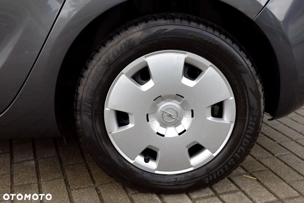 Opel Astra 1.6 Enjoy - 23