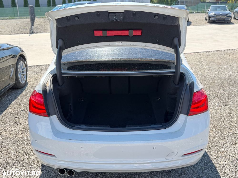 BMW Seria 3 320d xDrive AT Luxury Line - 21