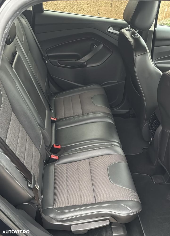 Ford Kuga 1.5 EcoBoost 2x4 Titanium - 8