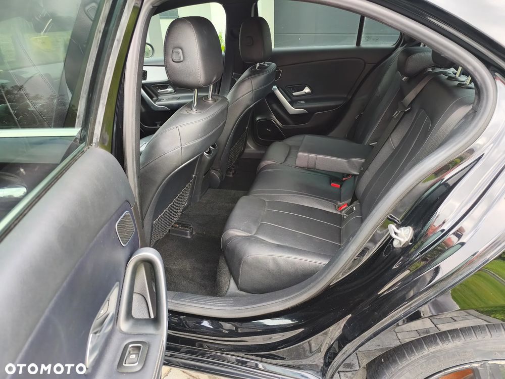 Mercedes-Benz Klasa A 220 7G-DCT AMG Line - 9