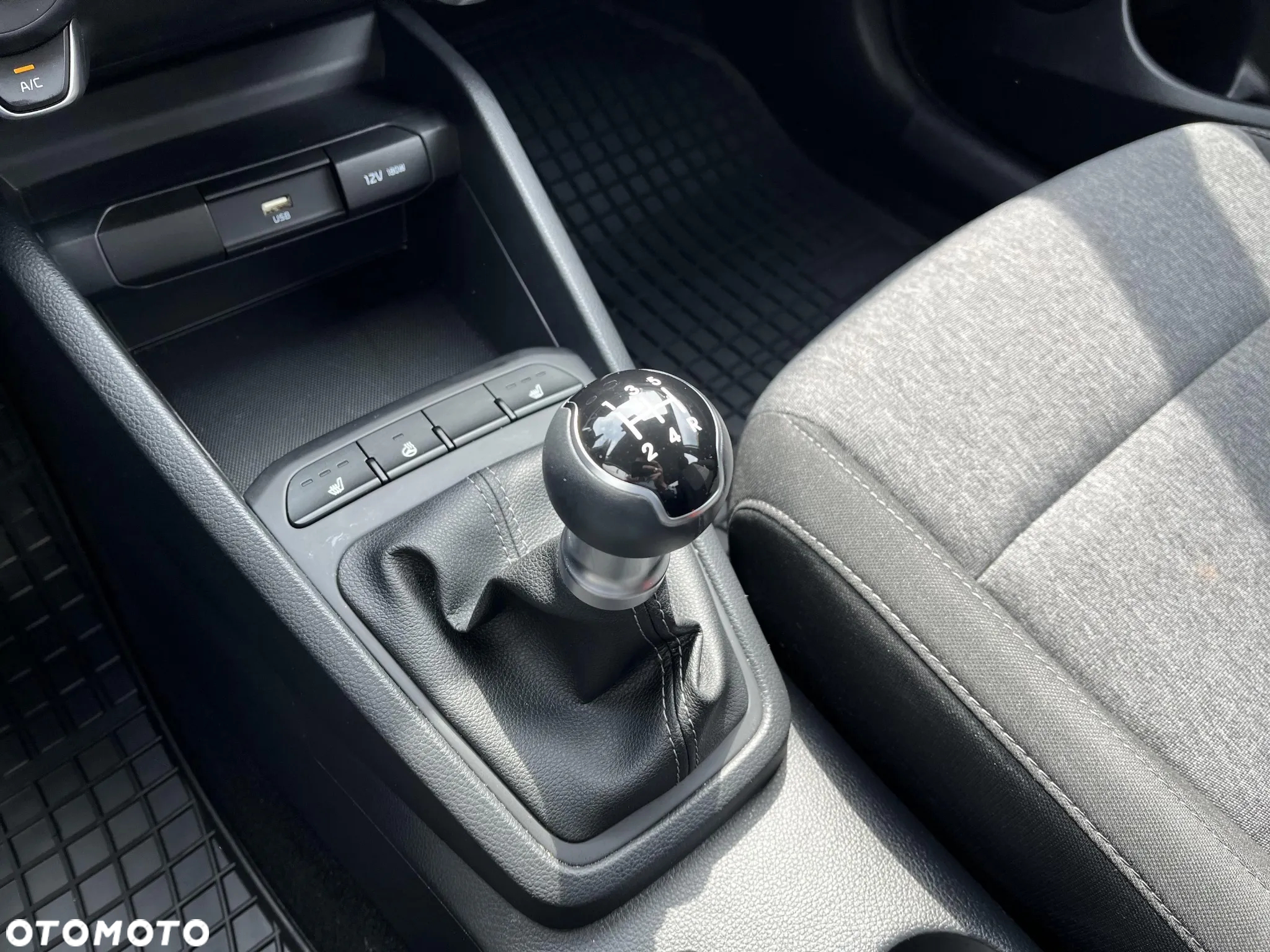 Kia Stonic 1.2 M - 15