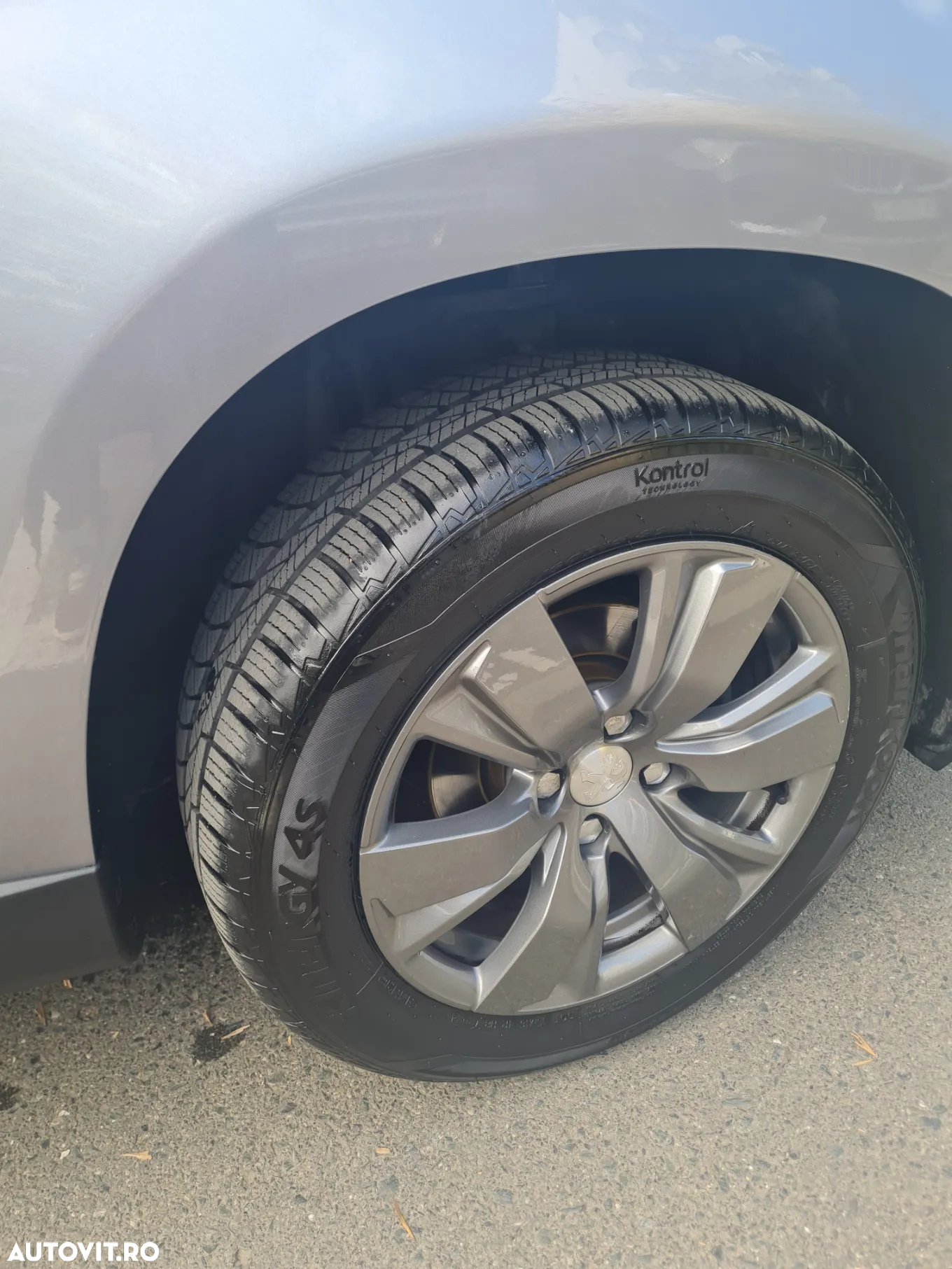 Peugeot 2008 1.5 BlueHDI FAP Allure - 21