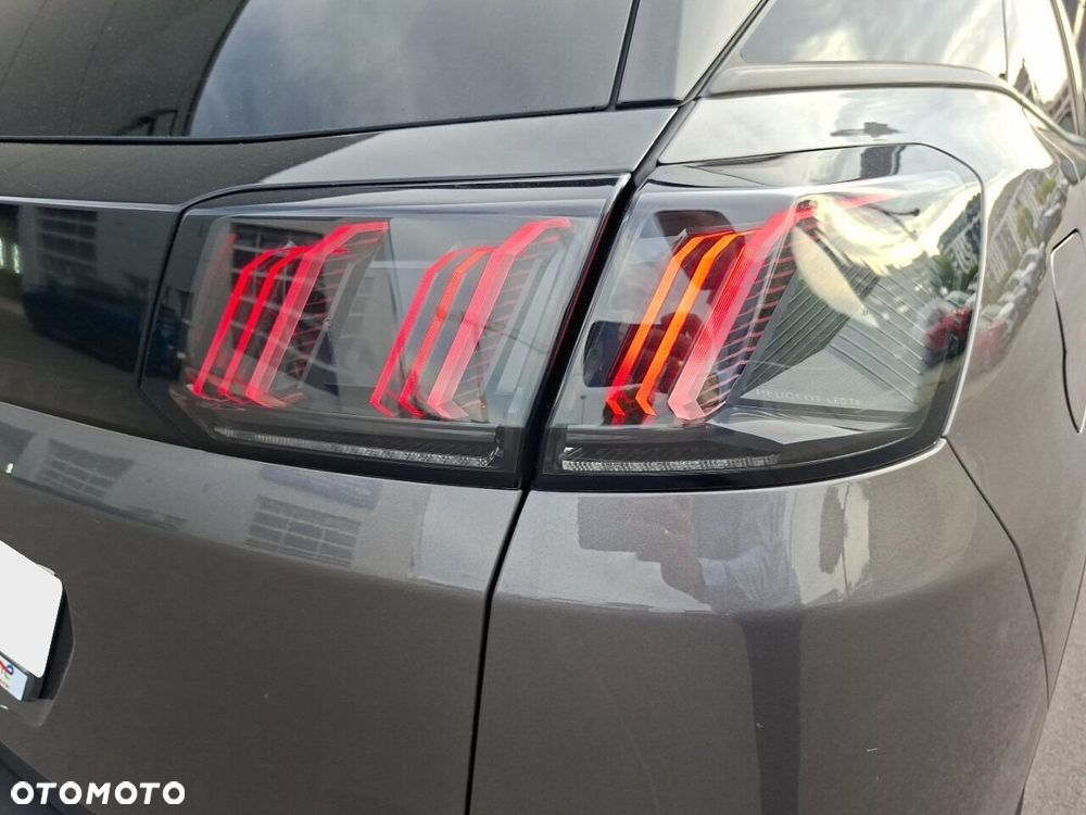 Peugeot 3008 1.2 PureTech Road Trip S&S EAT8 - 14