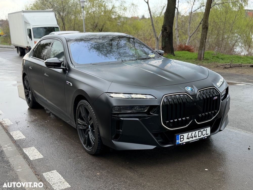 BMW M7 M760e xDrive - 8