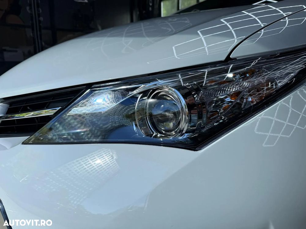 Toyota Auris - 8