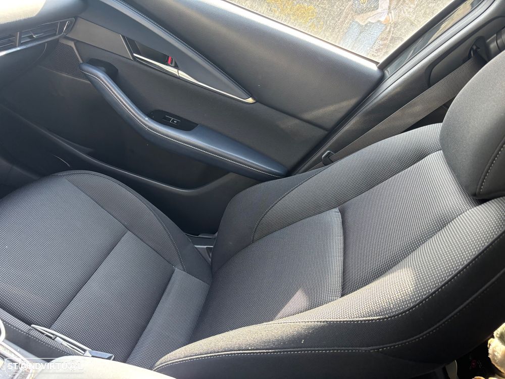 Mazda CX-30 1.8 Sky-D Evolve i-Active - 3