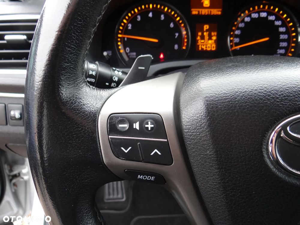 Toyota Avensis 2.0 Sol EU5 MS - 24