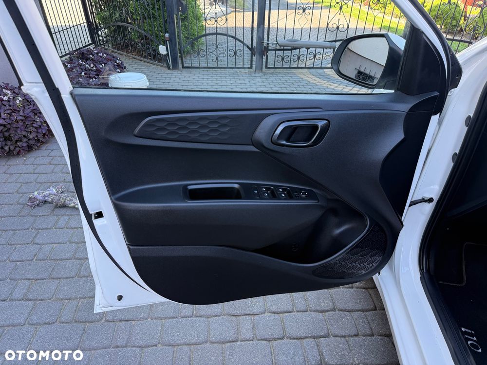 Hyundai i10 1.0 YES!+ - 17
