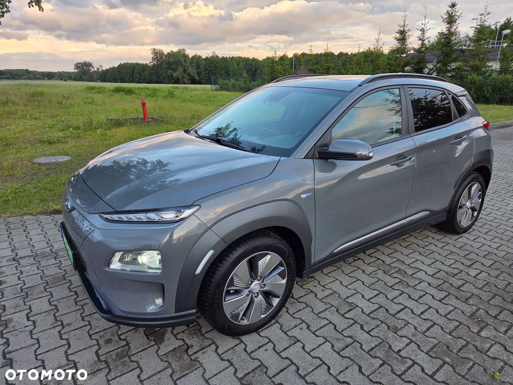 Hyundai Kona 64kWh Premium - 2