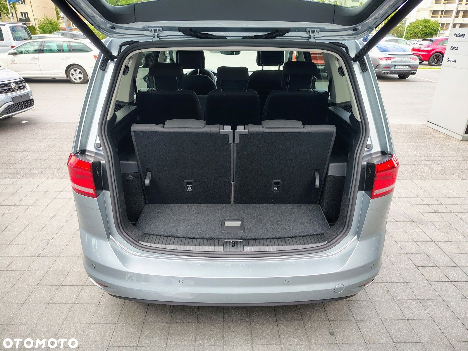 Volkswagen Touran - 8