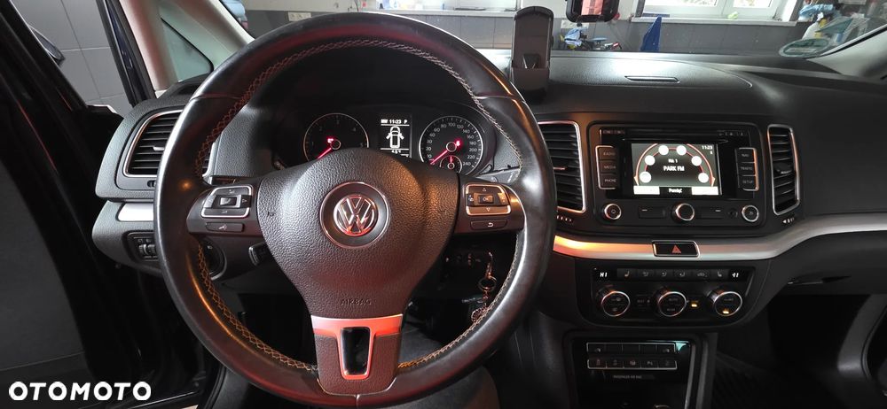 Volkswagen Sharan 2.0 TDI Comfortline DSG - 11