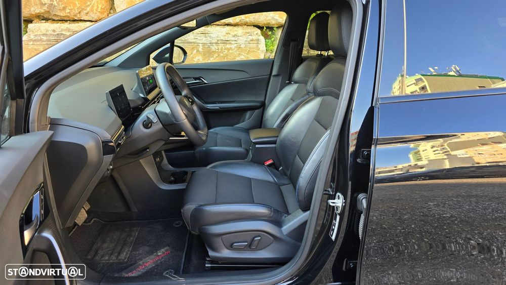 MG MG4 64 kWh Luxury - 42