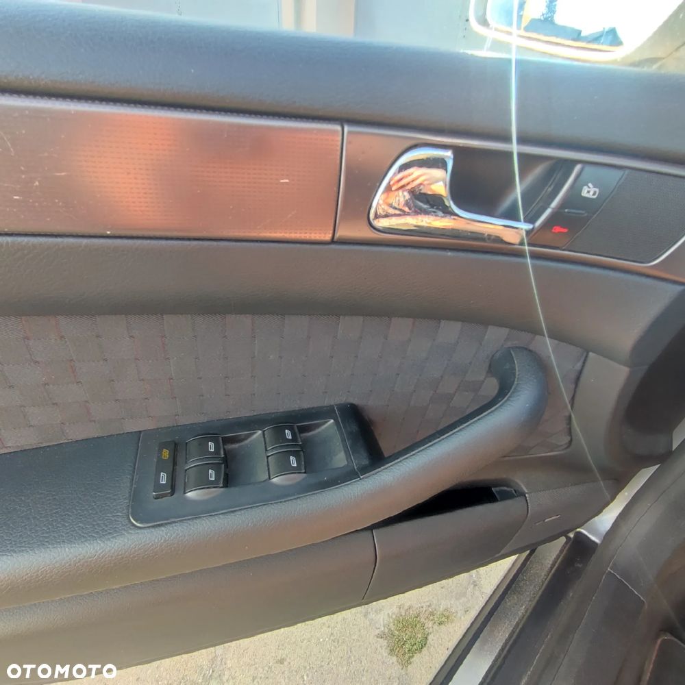 Audi A6 Avant 1.8T - 12