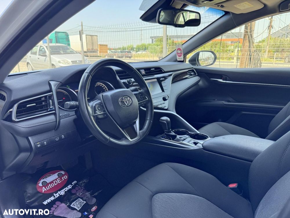 Toyota Camry - 6