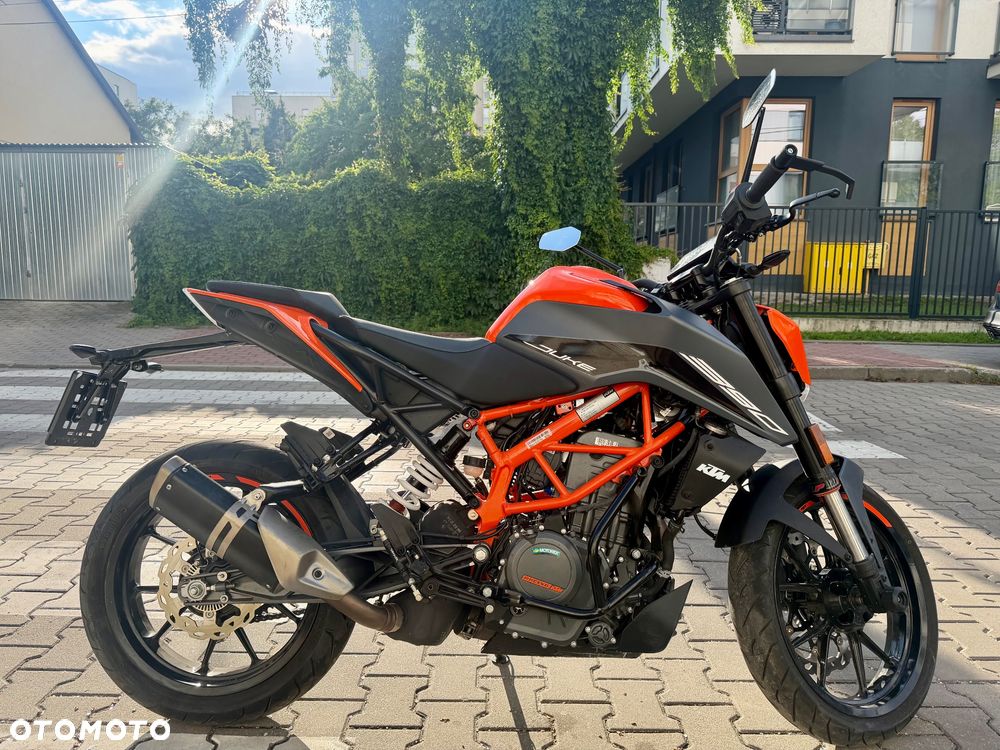 KTM Duke