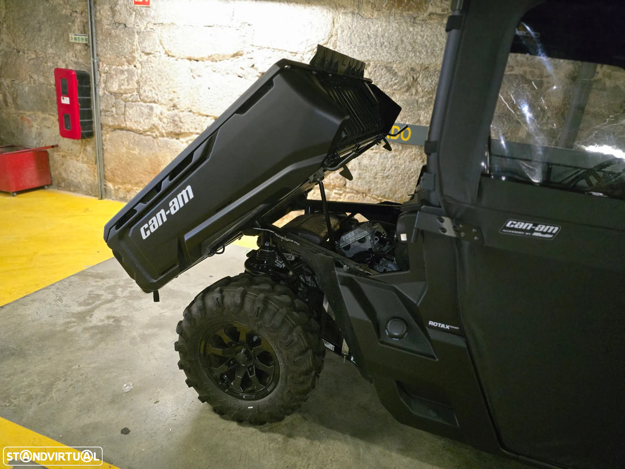 Can-Am Traxter - 4
