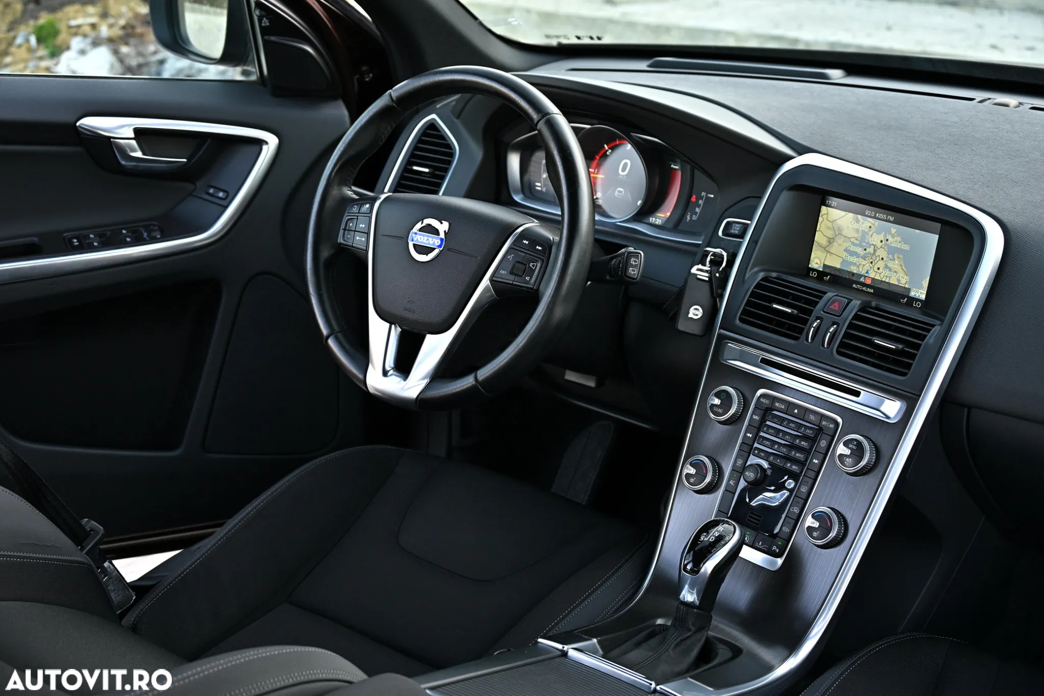 Volvo XC 60 D4 Geartronic Summum - 33