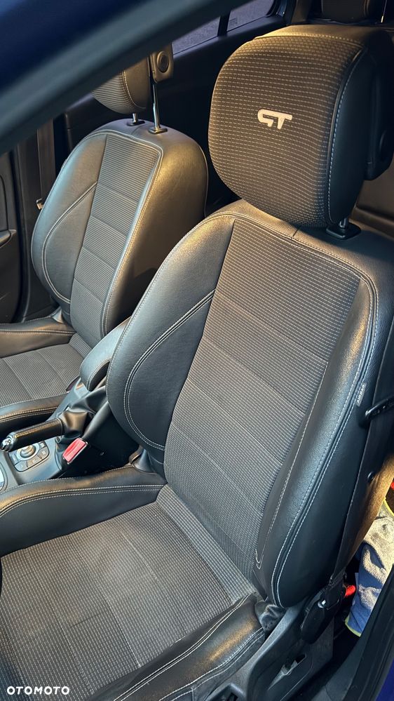 Renault Megane TCe 180 GT - 32