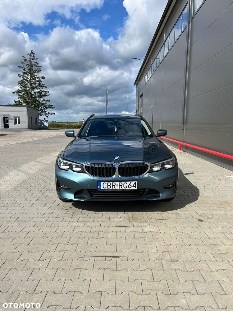 BMW Seria 3 318d - 9