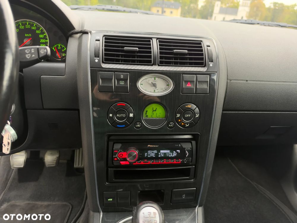 Ford Mondeo 2.0 TDDi Ghia - 21