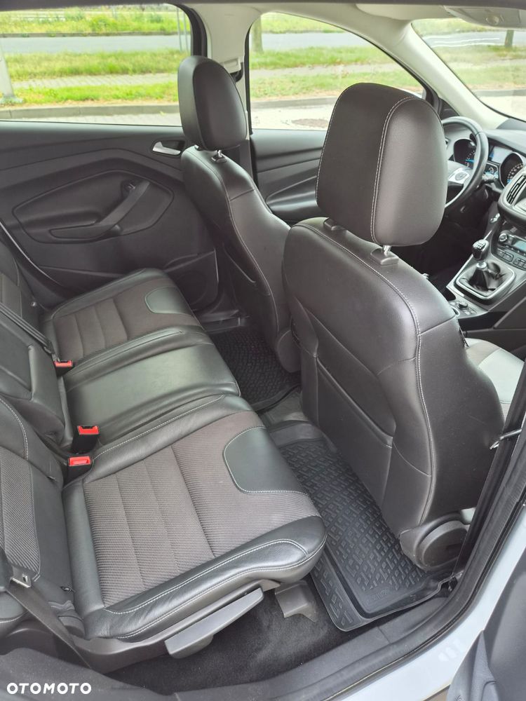 Ford Kuga 2.0 TDCi FWD Titanium - 19