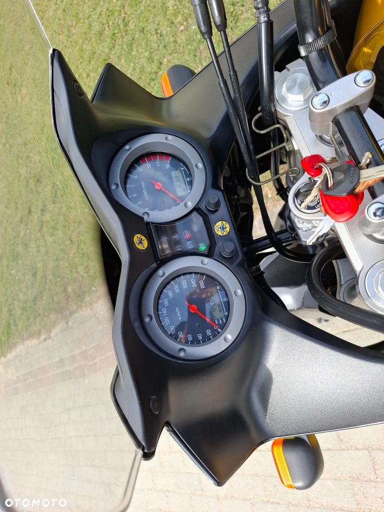 Suzuki V-STROM - 9
