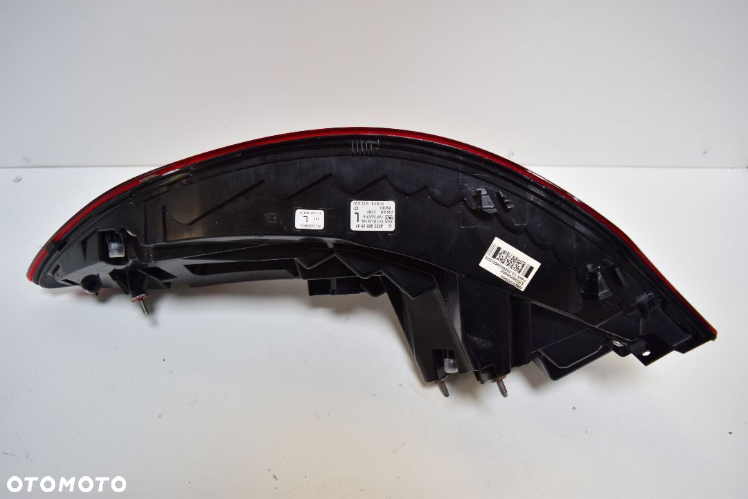 MERCEDES GLC W253 LAMPA LEWA TYLNA - 8