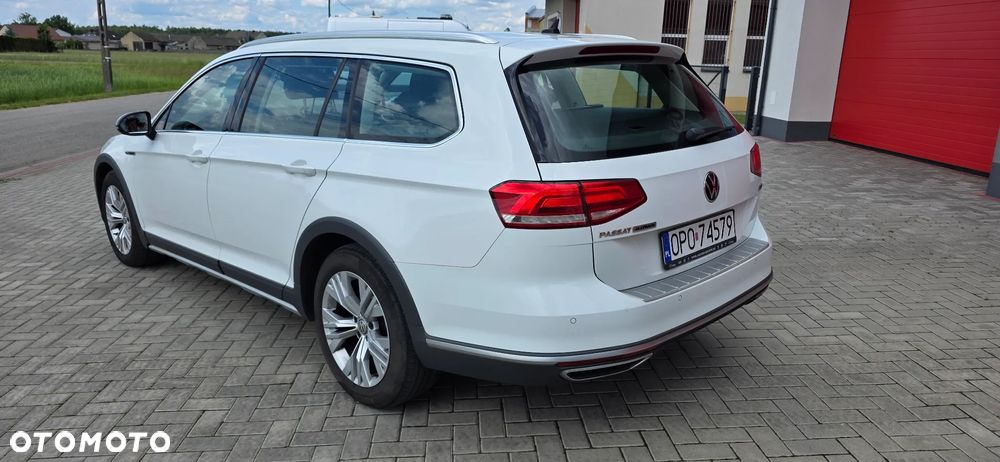 Volkswagen Passat 2.0 TDI SCR DSG 4Motion Business - 4