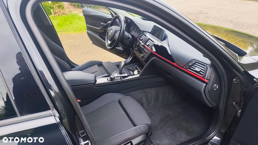 BMW Seria 3 328i Sport-Aut Sport Line - 20