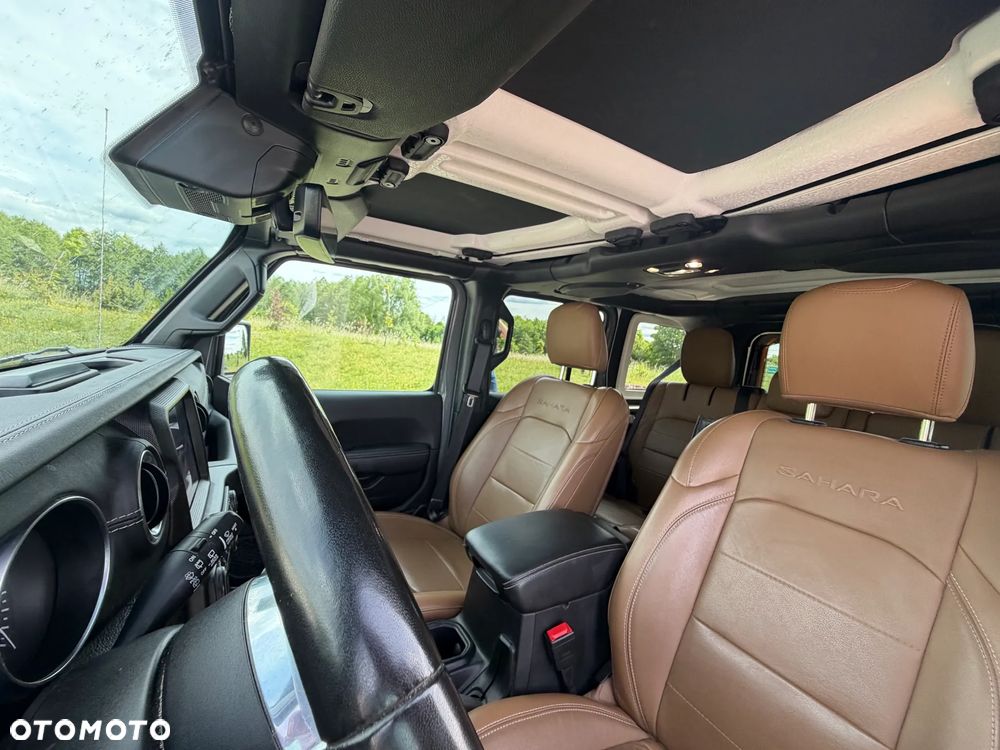 Jeep Wrangler - 9