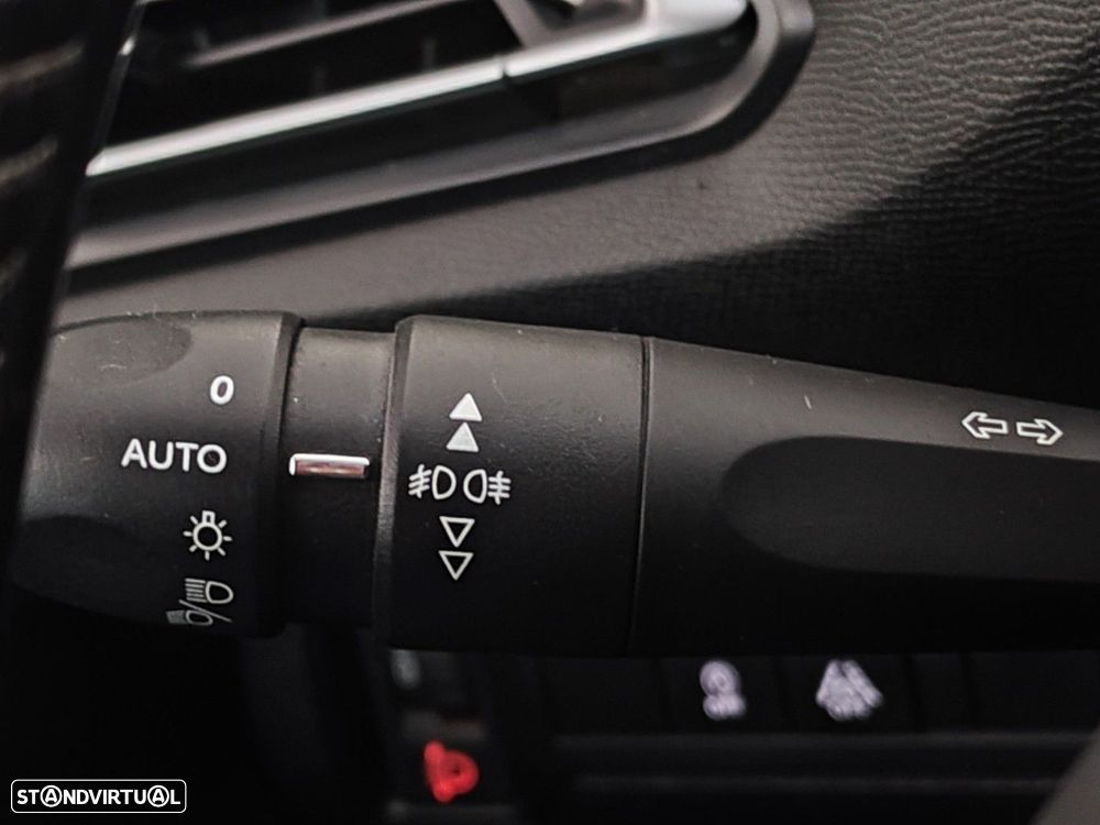 Peugeot 308 SW 1.6 BlueHDi GT Line - 25